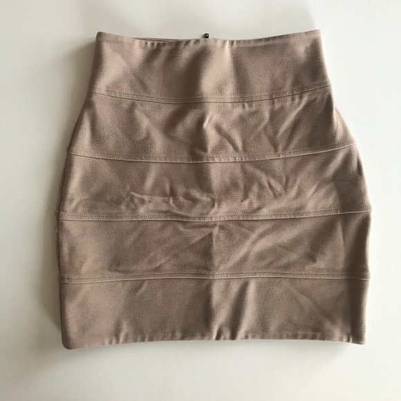 Talula Mini Bodycon Skirt, Size 2, Style MWC15 - Picture 1 of 2